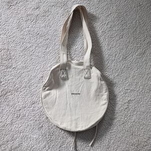 Orseund Iris, Circle canvas bag